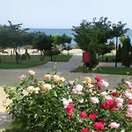 Sea View Apartment, Panorama, Pools And Beach, Apartmán *