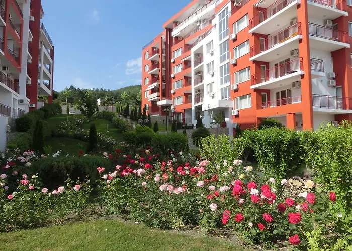 Sea View Apartment, Panorama, Pools And Beach, Apartman